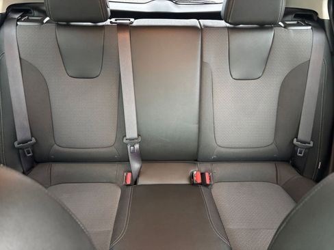 Used 2025 Buick Encore GX Preferred image 34