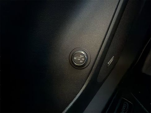 Used 2023 Chevrolet Blazer RS image 28