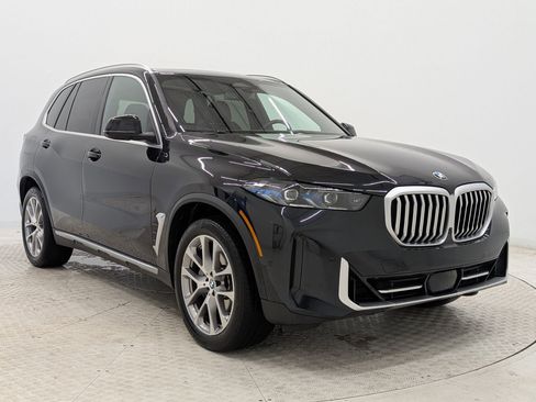 Certified 2024 BMW X5 xDrive40i w/ Premium Package image 7