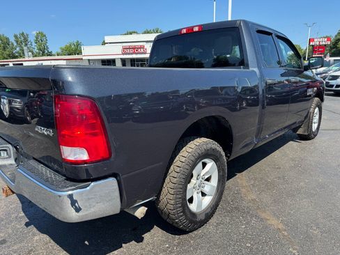 Used 2018 RAM 1500 ST w/ SXT Appearance Group AWD/4WD image 11