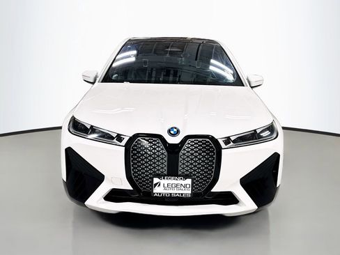 Used 2023 BMW iX xDrive50 w/ Sport Package AWD/4WD image 2