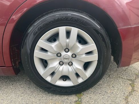 Used 2012 Nissan Altima 2.5 S FWD image 32