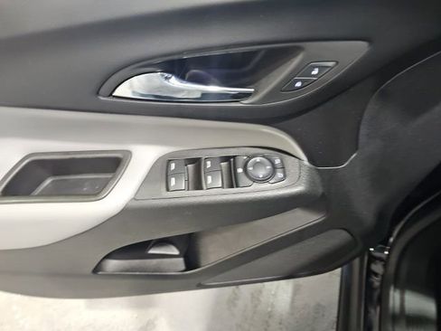 Used 2023 Chevrolet Equinox LS AWD/4WD image 13