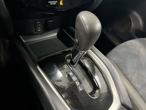 Used 2015 Nissan Rogue SV AWD/4WD image 17