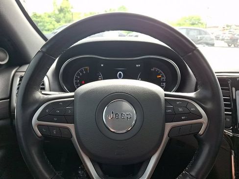 Used 2022 Jeep Grand Cherokee Laredo X AWD/4WD image 19