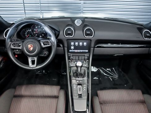 Certified 2023 Porsche 718 Boxster RWD image 13