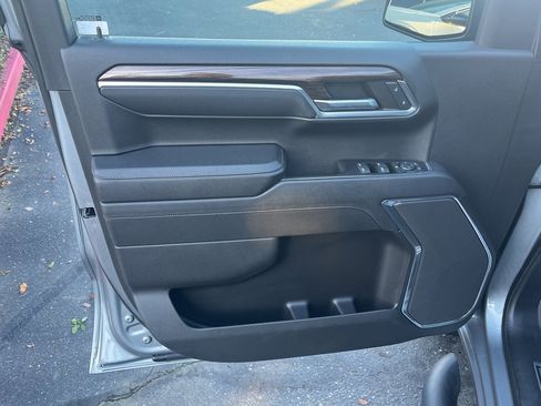 Used 2023 Chevrolet Silverado 1500 LT Trail Boss image 18