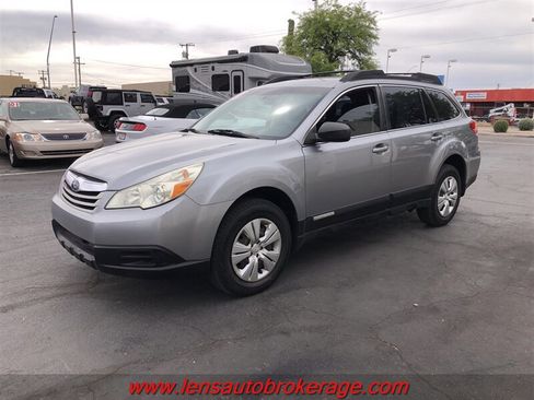 Used 2011 Subaru Outback 2.5i AWD/4WD image 4