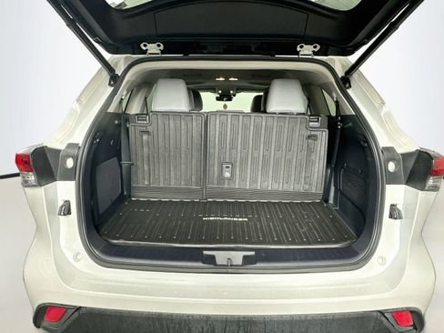 Used 2022 Toyota Highlander Bronze Edition AWD/4WD image 27