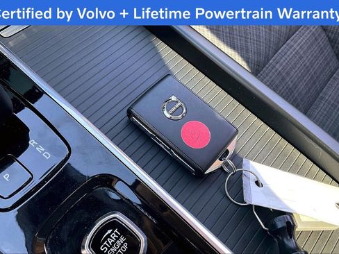 Used 2023 Volvo XC60 B5 Core image 13