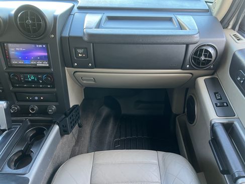 Used 2003 HUMMER H2 w/ Preferred Equipment Group AWD/4WD image 33