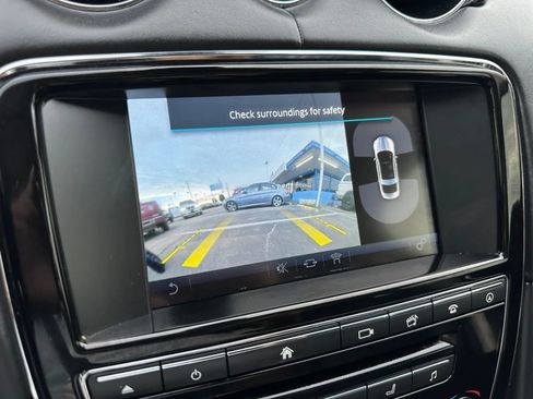 Used 2016 Jaguar XJ L Portfolio RWD image 34