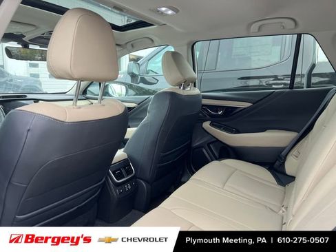 Used 2023 Subaru Outback Limited image 5