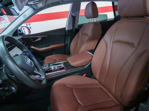 Used 2022 Audi Q8 Premium Plus image 12