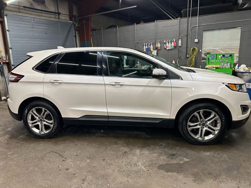 Used 2015 Ford Edge Titanium w/ Equipment Group 301A image 4