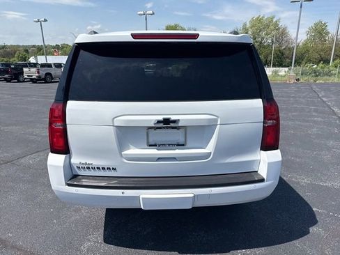 Used 2018 Chevrolet Suburban LT AWD/4WD image 6