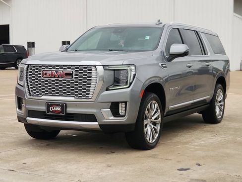 Used 2024 GMC Yukon XL Denali w/ Max Trailering Package RWD image 3
