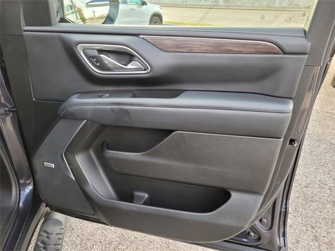 Used 2022 Chevrolet Tahoe Z71 w/ Z71 Off-Road Package image 10