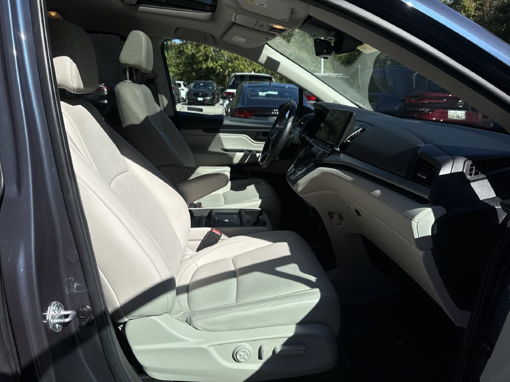 Used 2025 Honda Odyssey EX-L image 27