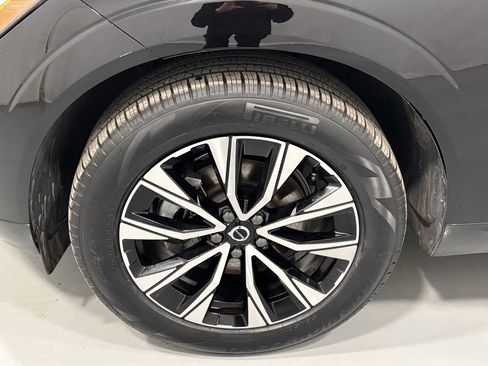 Certified 2023 Volvo XC60 B5 Core w/ Climate Package image 29