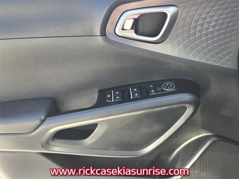 Used 2020 Kia Soul EX image 33