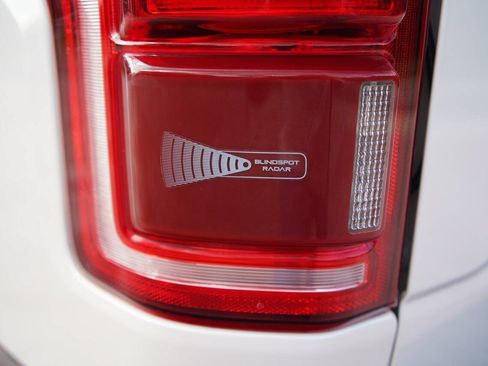 Used 2015 Ford F150 Lariat w/ Equipment Group 501A Mid AWD/4WD image 32