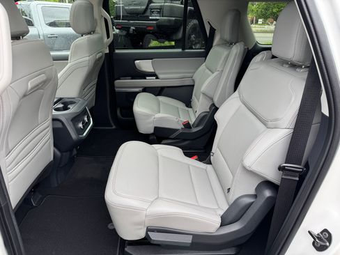 Used 2025 Ford Expedition Max Active AWD/4WD image 25