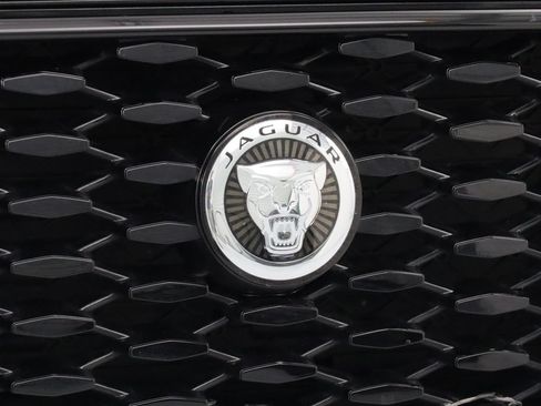 Used 2024 Jaguar F-PACE R-Dynamic S AWD/4WD image 9
