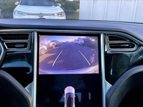 Used 2016 Tesla Model S 70 RWD image 26