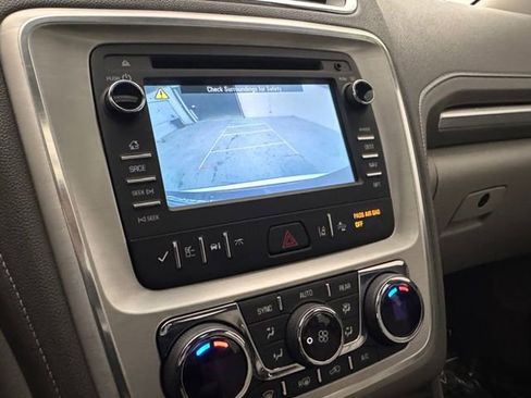 Used 2017 GMC Acadia Limited SLT image 9