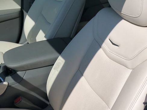 Certified 2024 Cadillac XT6 Premium Luxury w/ LPO, Floor Liner Package AWD/4WD image 28