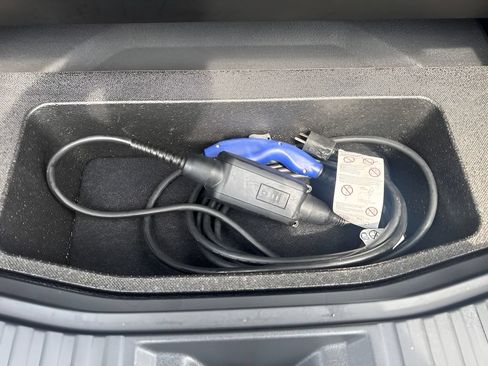 Used 2023 Subaru Solterra AWD image 26