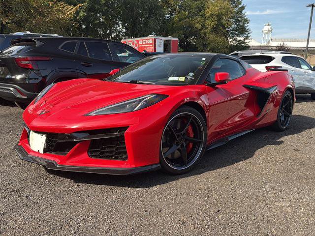 Used 2025 Chevrolet Corvette E-Ray AWD/4WD image 2