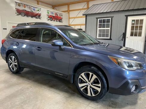 Used 2018 Subaru Outback 2.5i Limited w/ Popular Package #2 image 3