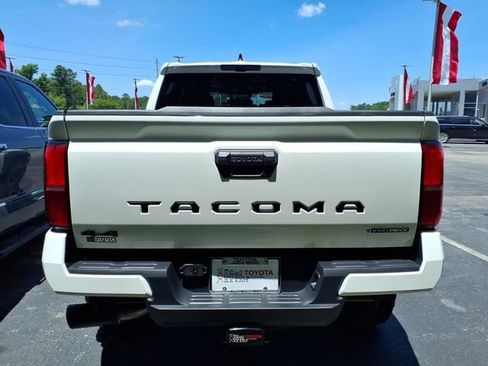 Used 2026 Toyota Tacoma TRD Off-Road AWD/4WD image 2