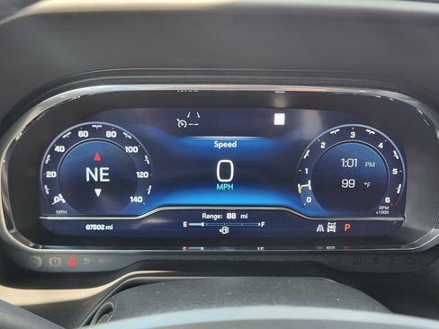 Used 2022 Chevrolet Tahoe Z71 w/ Luxury Package AWD/4WD image 9