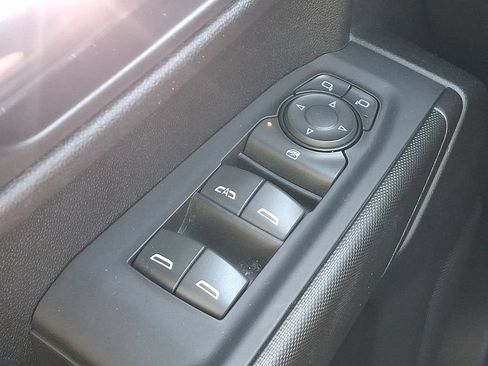Used 2021 Chevrolet Silverado 1500 Custom AWD/4WD image 25