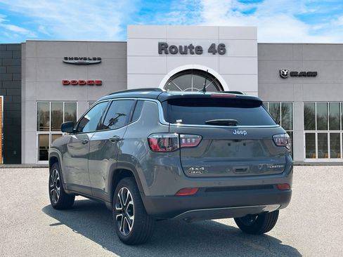 Used 2024 Jeep Compass Limited AWD/4WD image 4