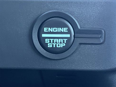 New 2025 Ford Bronco Badlands image 5