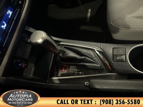 Used 2017 Toyota Corolla LE w/ LE Premium Package w/Moonroof FWD image 29