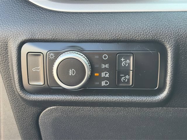 Used 2022 Ford Explorer XLT w/ Equipment Group 202A AWD/4WD image 62
