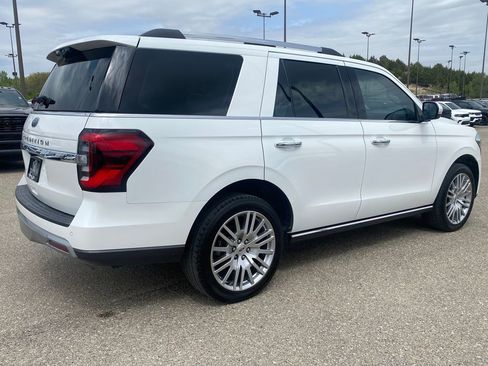 Used 2024 Ford Expedition Limited image 6