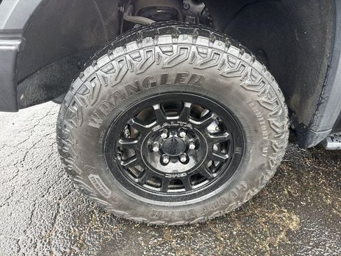 Certified 2024 GMC Sierra 1500 AT4X w/ AT4X AEV Edition image 19