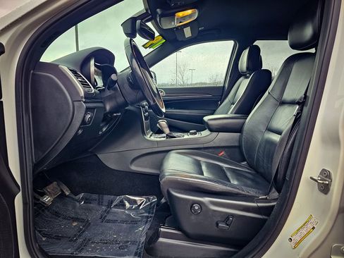 Used 2019 Jeep Grand Cherokee Limited image 13