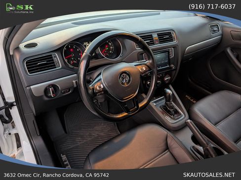 Used 2017 Volkswagen Jetta SE image 17