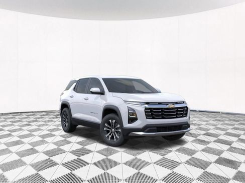 New 2026 Chevrolet Equinox LT w/ Safety and Technology Package AWD/4WD image 8