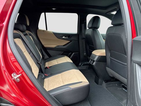 Used 2026 Chevrolet Equinox ACTIV w/ Convenience Package III image 28