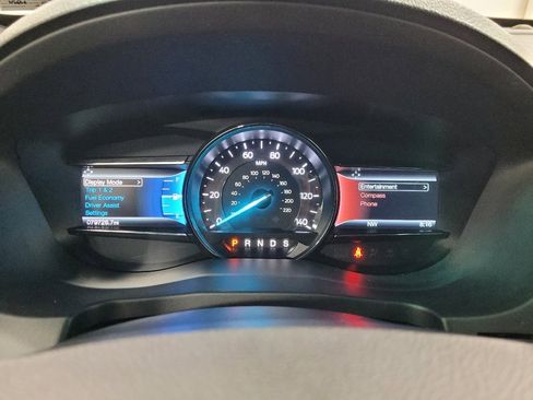 Used 2016 Ford Explorer XLT w/ Equipment Group 201A image 23