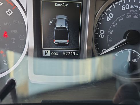 Used 2022 Toyota Tacoma TRD Sport image 23