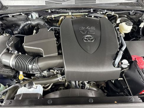 Certified 2022 Toyota Tacoma SR5 w/ Technology Package image 36